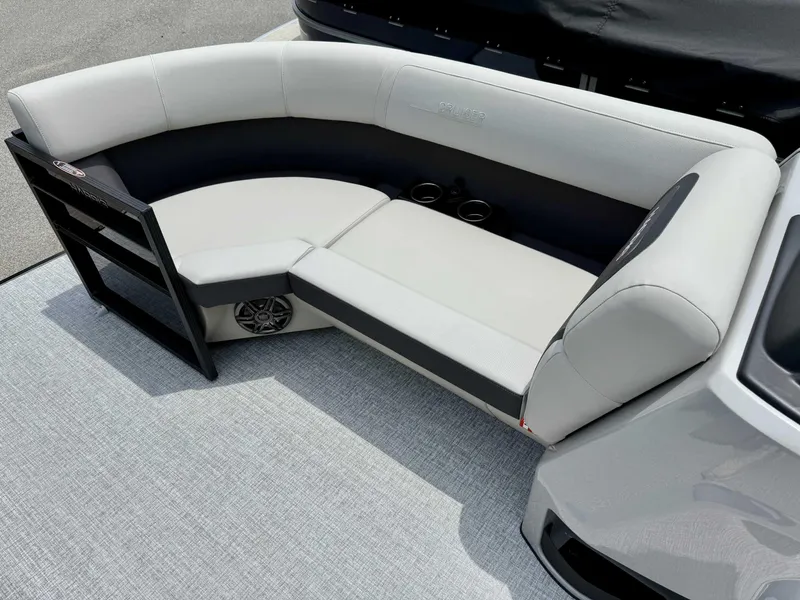 Slide: The Image of Harris Cruiser 210 CWDH (Heritage Edition) 2025 - 12