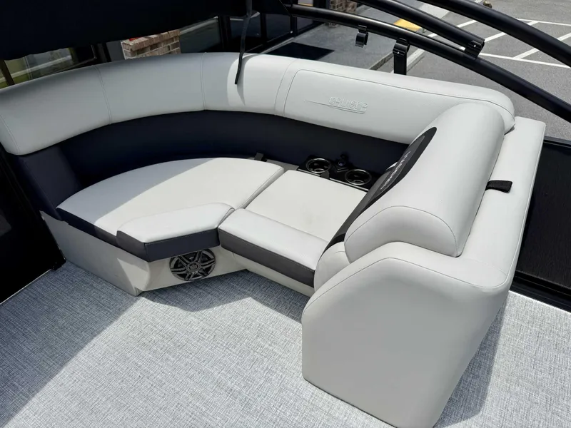 Slide: The Image of Harris Cruiser 210 CWDH (Heritage Edition) 2025 - 15