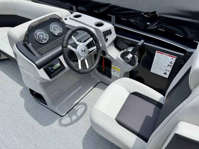 Slide: The Image of Harris Cruiser 210 CWDH (Heritage Edition) 2025 - 16