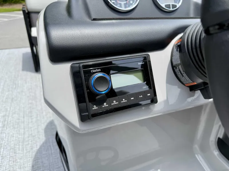 Slide: The Image of Harris Cruiser 210 CWDH (Heritage Edition) 2025 - 18