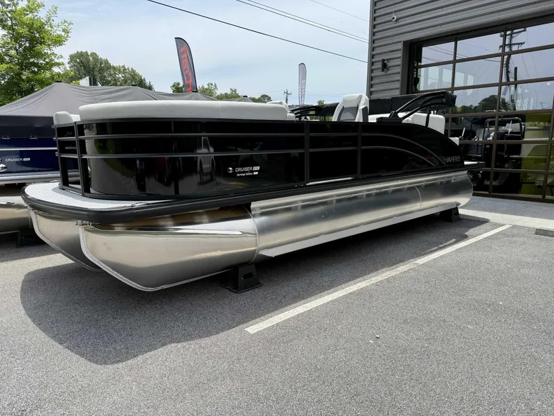 Slide: The Image of Harris Cruiser 210 CWDH (Heritage Edition) 2025 - 2