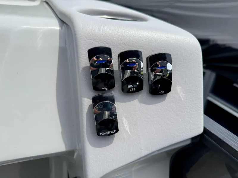 Slide: The Image of Harris Cruiser 210 CWDH (Heritage Edition) 2025 - 20