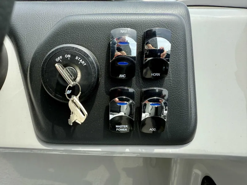 Slide: The Image of Harris Cruiser 210 CWDH (Heritage Edition) 2025 - 21