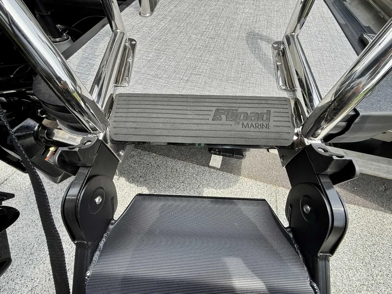 Slide: The Image of Harris Cruiser 210 CWDH (Heritage Edition) 2025 - 25