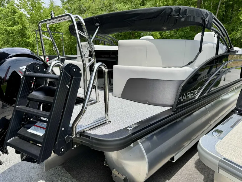 Slide: The Image of Harris Cruiser 210 CWDH (Heritage Edition) 2025 - 5