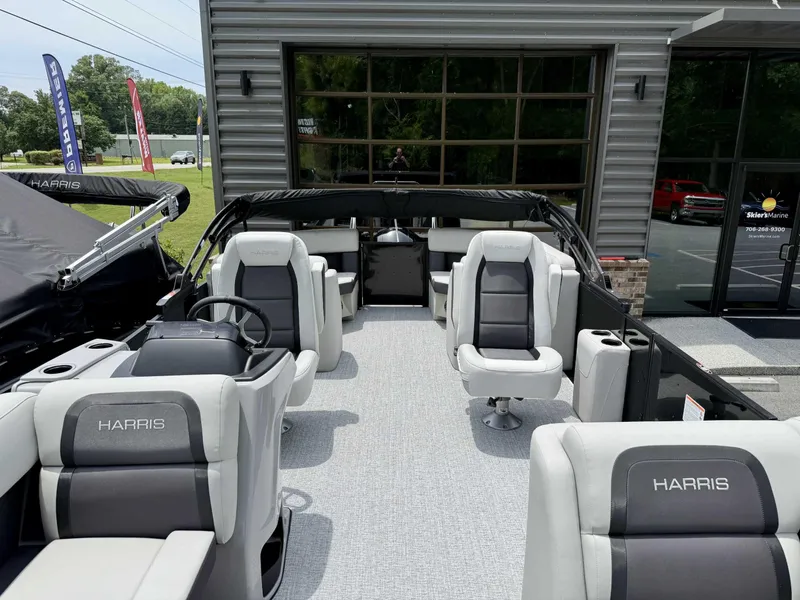 Slide: The Image of Harris Cruiser 210 CWDH (Heritage Edition) 2025 - 8