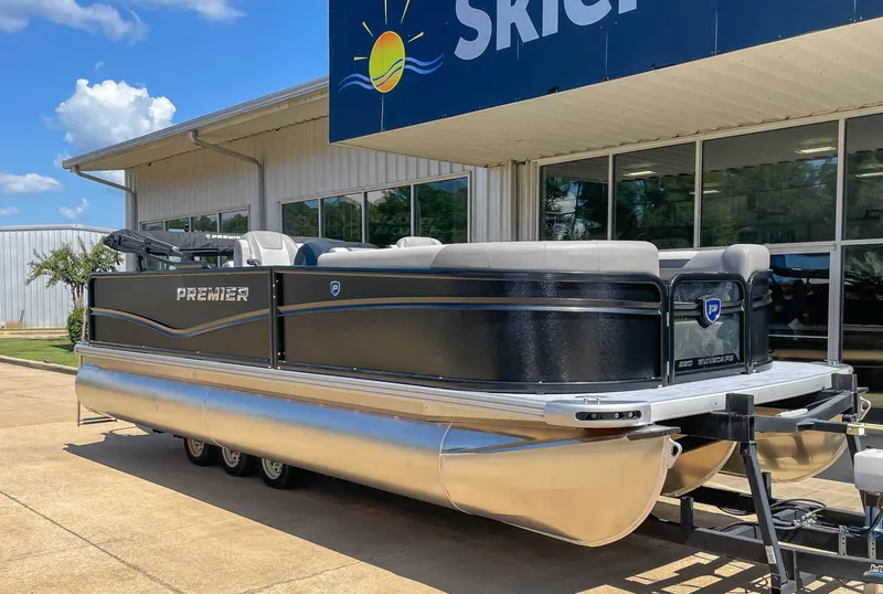 Slide: The Image of Premier 220 SUNSCAPE RL 2025 - 3