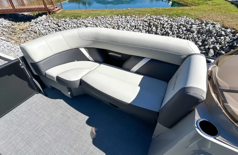 Slide: The Image of Sylvan Mirage X3 2025 - 10