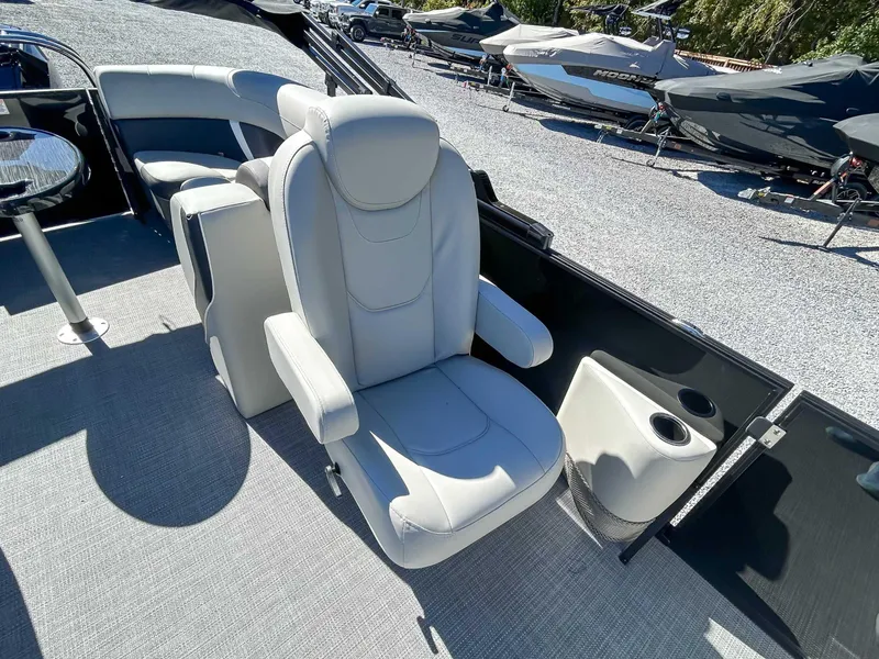 Slide: The Image of Sylvan Mirage X3 2025 - 12