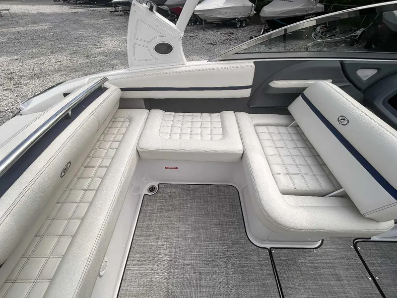 Slide: The Image of Cobalt R3 Surf 2021 - 18