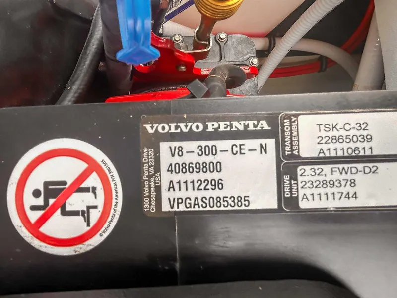 Slide: The Image of Cobalt R3 Surf 2021 - 20