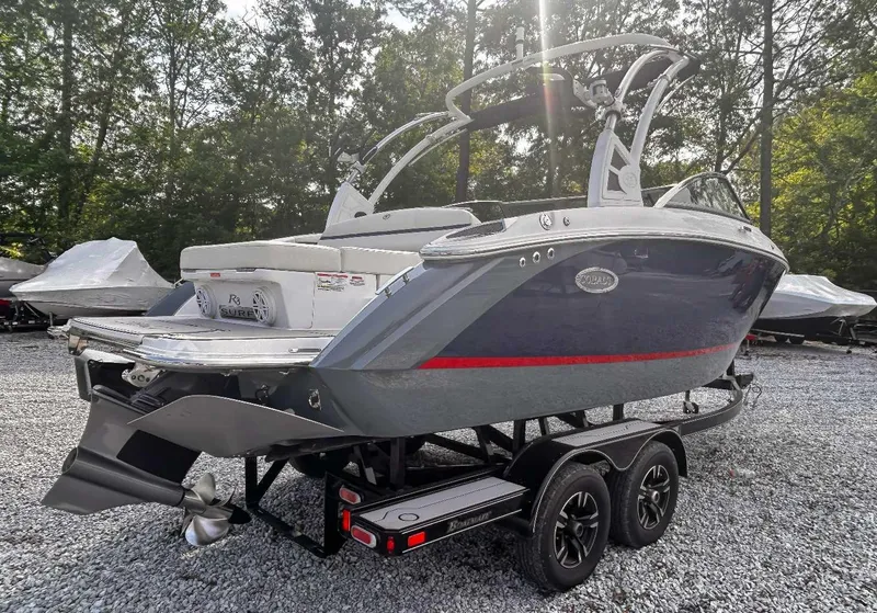 Slide: The Image of Cobalt R3 Surf 2021 - 6