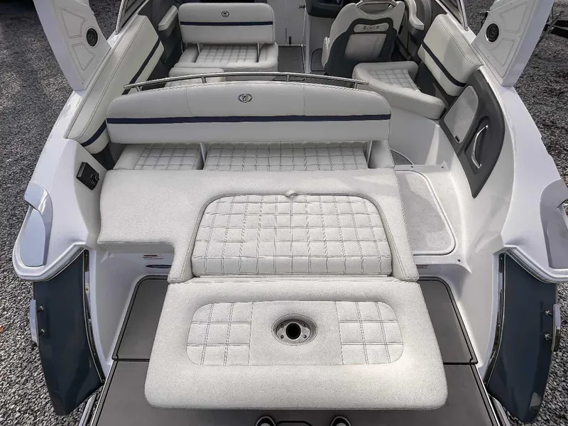 Slide: The Image of Cobalt R3 Surf 2021 - 9