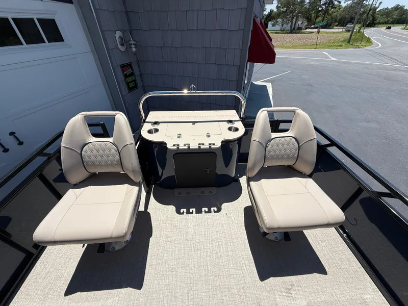 Slide: The Image of 2025 Avalon 2585 Venture 85 Center Console Fish boat with dual seats and console. - 26