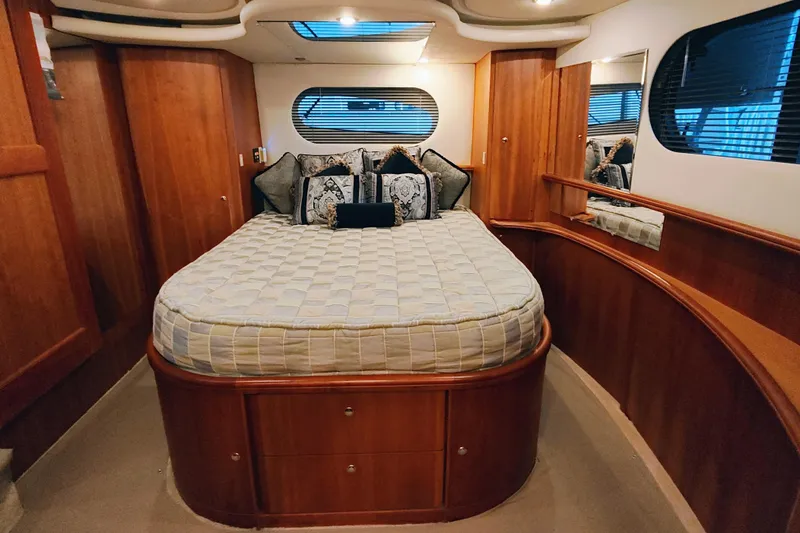 Slide: The Image of Silverton 43 Motor Yacht 2002 - 25