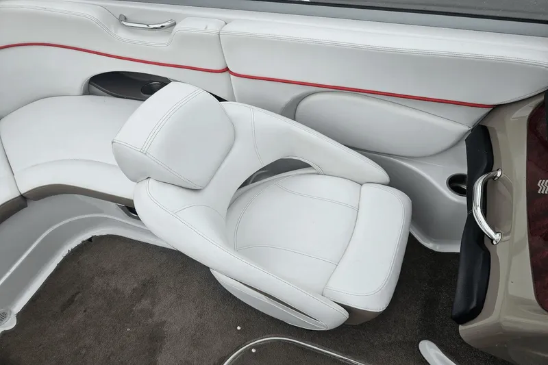 Slide: The Image of Four Winns H220 2008 - 10