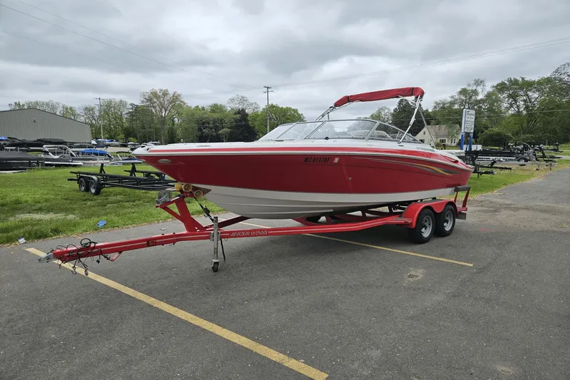 Slide: The Image of Four Winns H220 2008 - 2