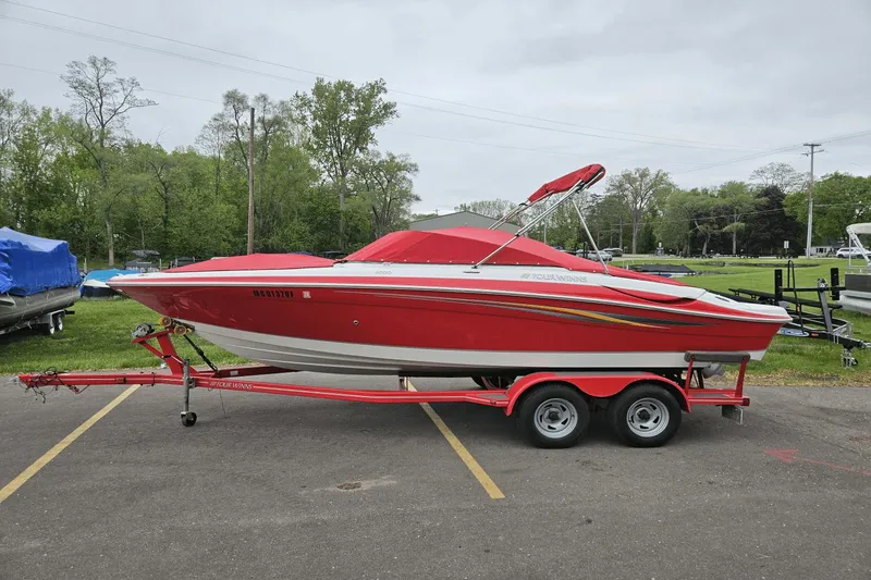 Slide: The Image of Four Winns H220 2008 - 23