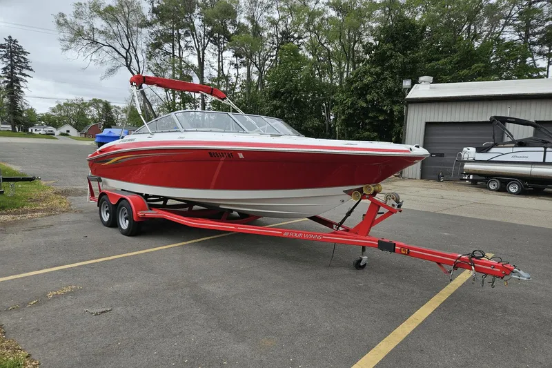 Slide: The Image of Four Winns H220 2008 - 3