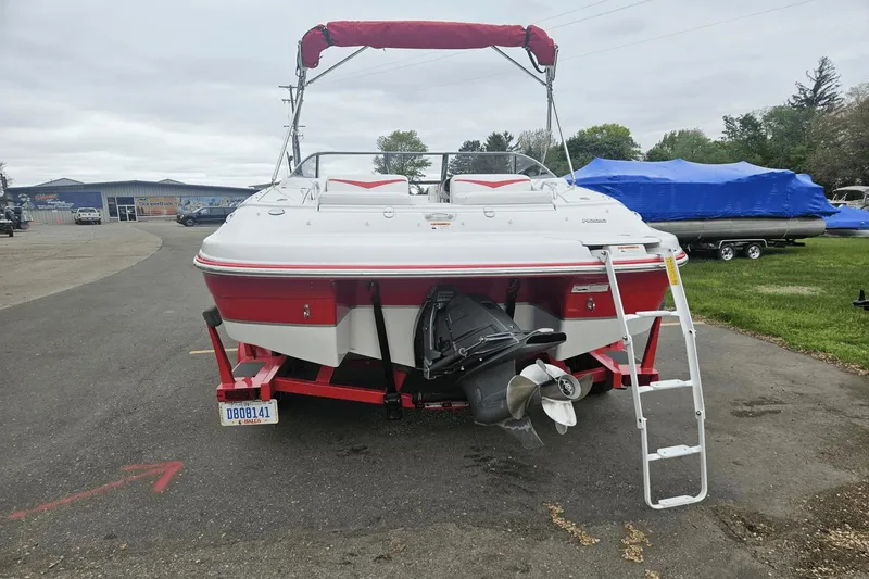 Slide: The Image of Four Winns H220 2008 - 4