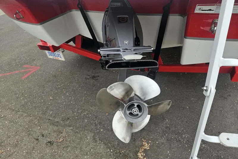 Slide: The Image of Four Winns H220 2008 - 5