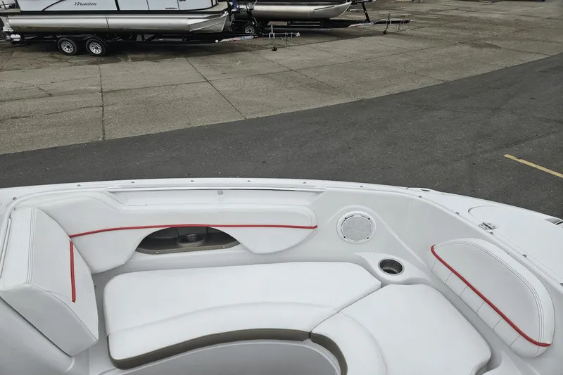 Slide: The Image of Four Winns H220 2008 - 8