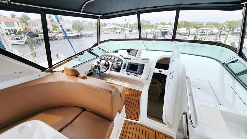 Slide: The Image of Carver 530 Voyager Pilothouse 1999 - 55