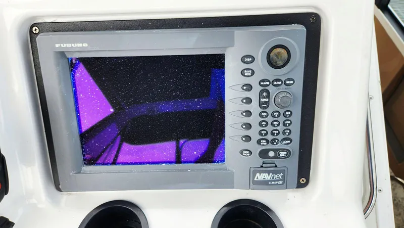 Slide: The Image of Carver 530 Voyager Pilothouse 1999 - 57