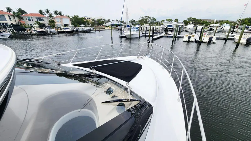 Slide: The Image of Carver 530 Voyager Pilothouse 1999 - 67