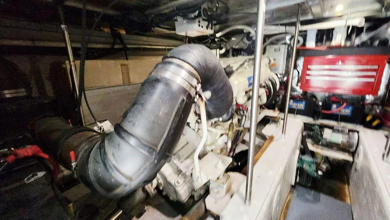 Slide: The Image of Carver 530 Voyager Pilothouse 1999 - 77