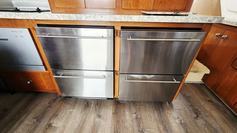 Slide: The Image of Carver Yachts 530 Voyager Pilothouse 1999 - 10