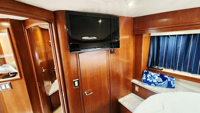 Slide: The Image of Carver Yachts 530 Voyager Pilothouse 1999 - 47