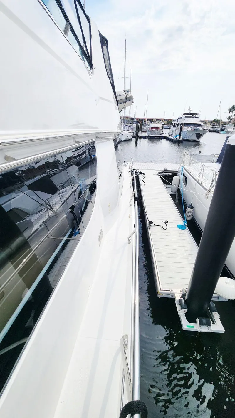 Slide: The Image of Carver Yachts 530 Voyager Pilothouse 1999 - 72