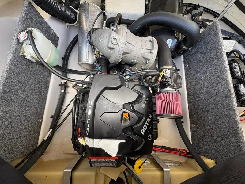 Slide: The Image of Scarab 165 HO 2015 - 5