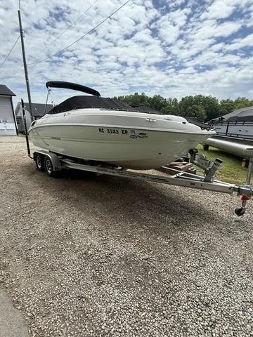 Slide: The Image of Stingray 215 LR 2020 - 14