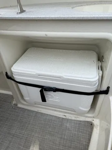 Slide: The Image of Stingray 215 LR 2020 - 5