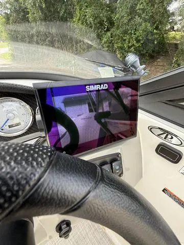 Slide: The Image of Stingray 215 LR 2020 - 7