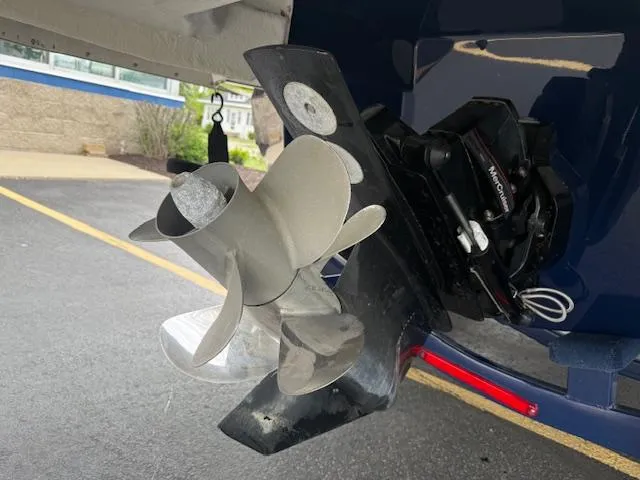 Slide: The Image of Propeller of a 2012 Regal 24 FasDeck boat, close-up view. - 33