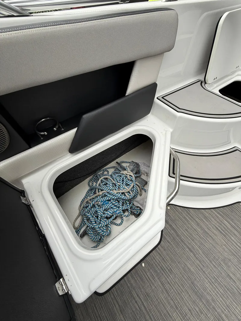 Slide: The Image of Four Winns HD2 RS Surf 2021 - 11