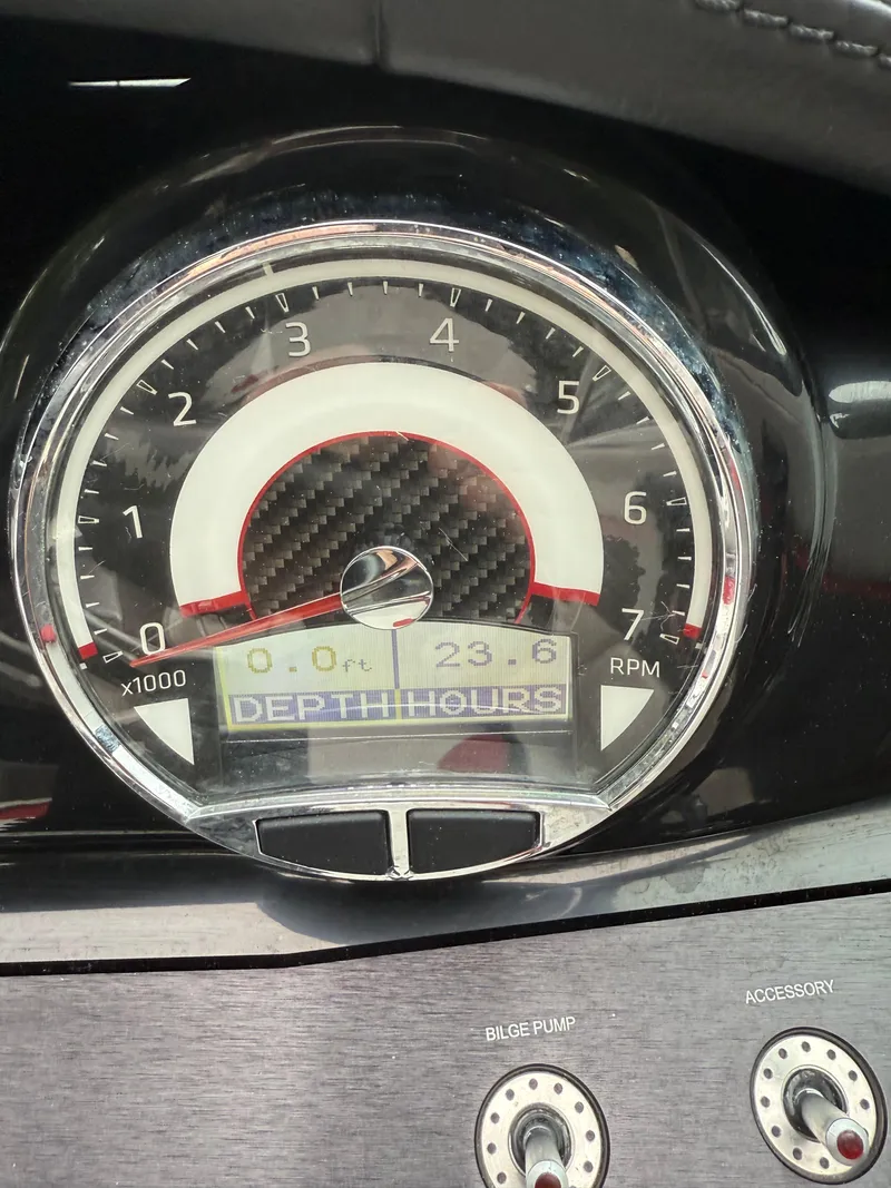 Slide: The Image of Four Winns HD2 RS Surf 2021 - 13