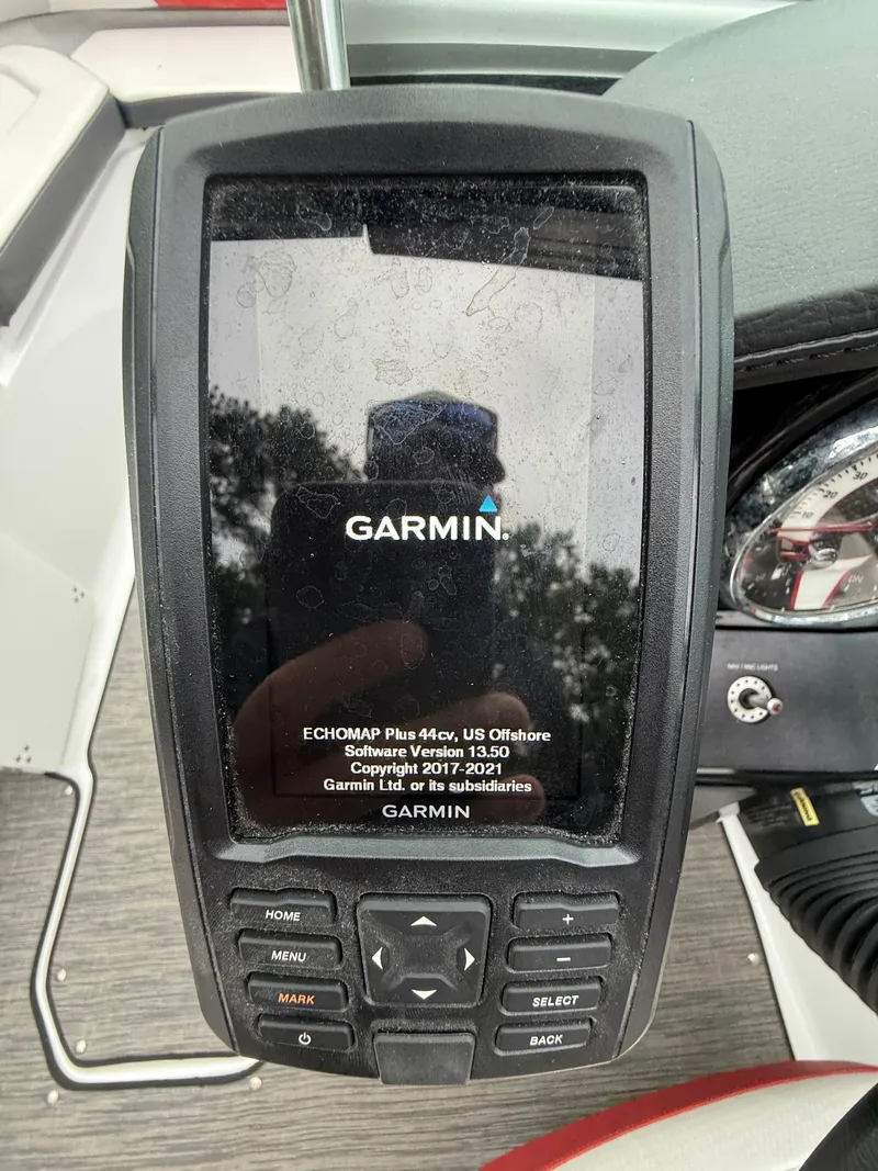 Slide: The Image of Four Winns HD2 RS Surf 2021 - 18