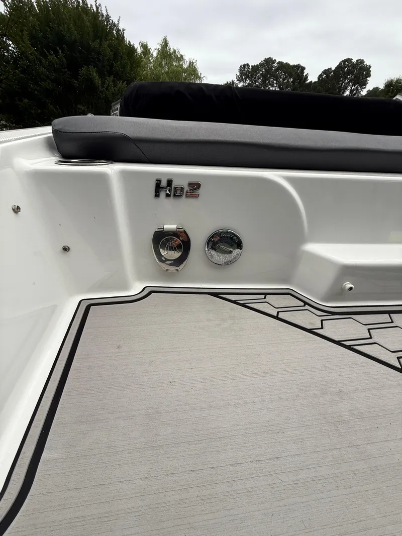 Slide: The Image of Four Winns HD2 RS Surf 2021 - 4