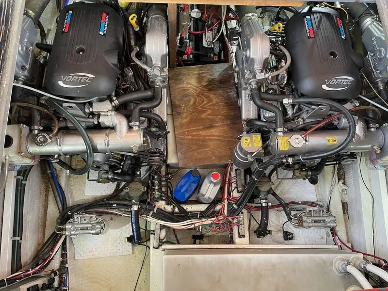 Slide: The Image of Tollycraft 34 Tri-Cabin 1979 - 24