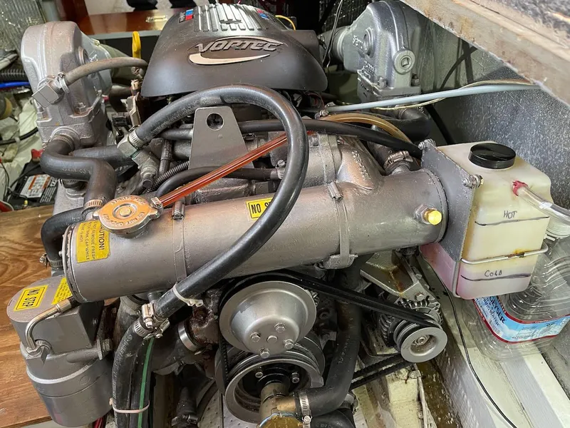 Slide: The Image of Tollycraft 34 Tri-Cabin 1979 - 25