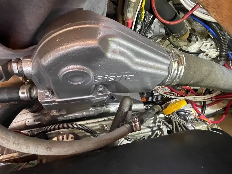 Slide: The Image of Tollycraft 34 Tri-Cabin 1979 - 34