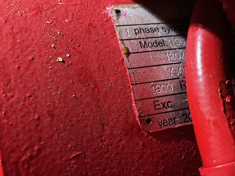 Slide: The Image of Tollycraft 34 Tri-Cabin 1979 - 49