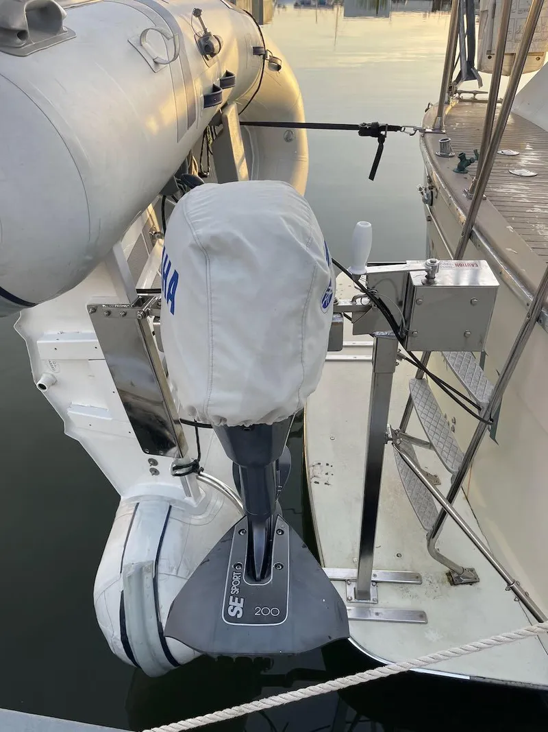 Slide: The Image of Tollycraft 34 Tri-Cabin 1979 - 51