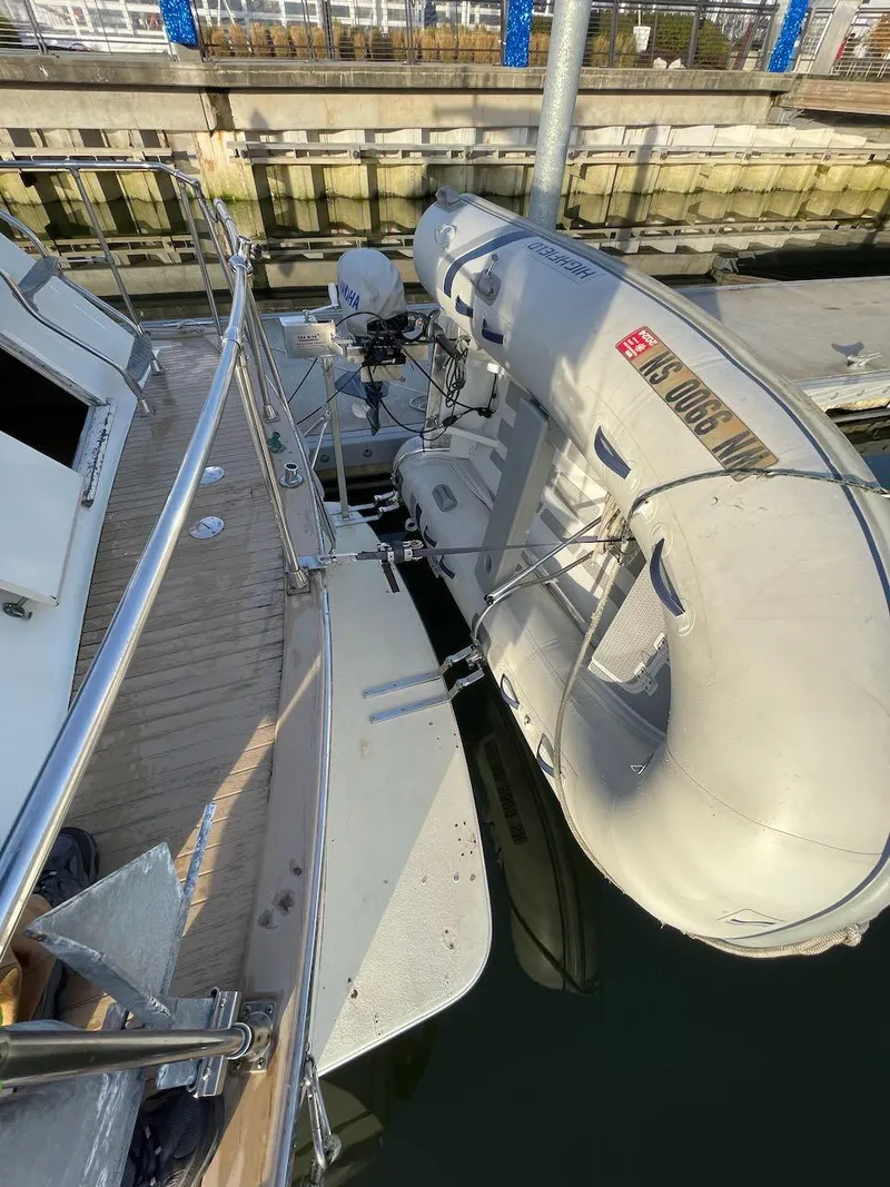 Slide: The Image of Tollycraft 34 Tri-Cabin 1979 - 52