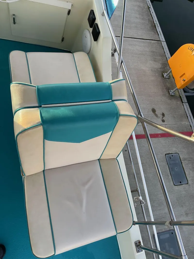 Slide: The Image of Tollycraft 34 Tri-Cabin 1979 - 61