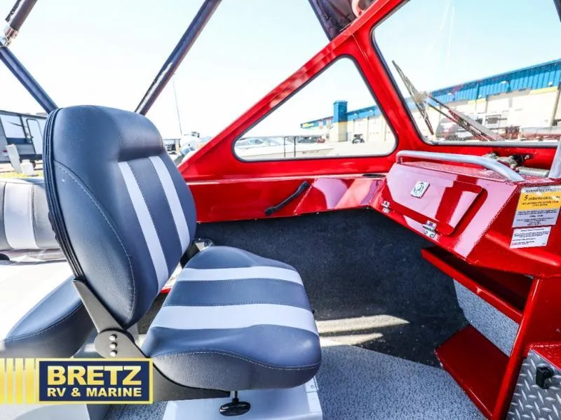 Slide: The Image of Sportsman 180SM 2025 - 14